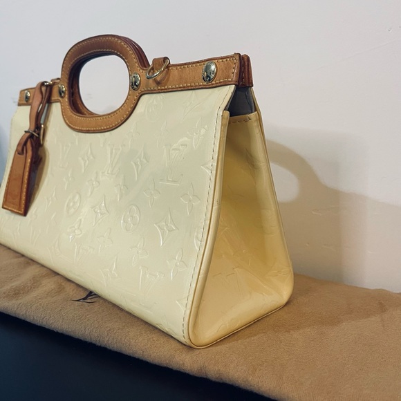 💛Louis Vuitton Roxbury with Crossbody Strap and Coin Pouch - Picture 3 of 13